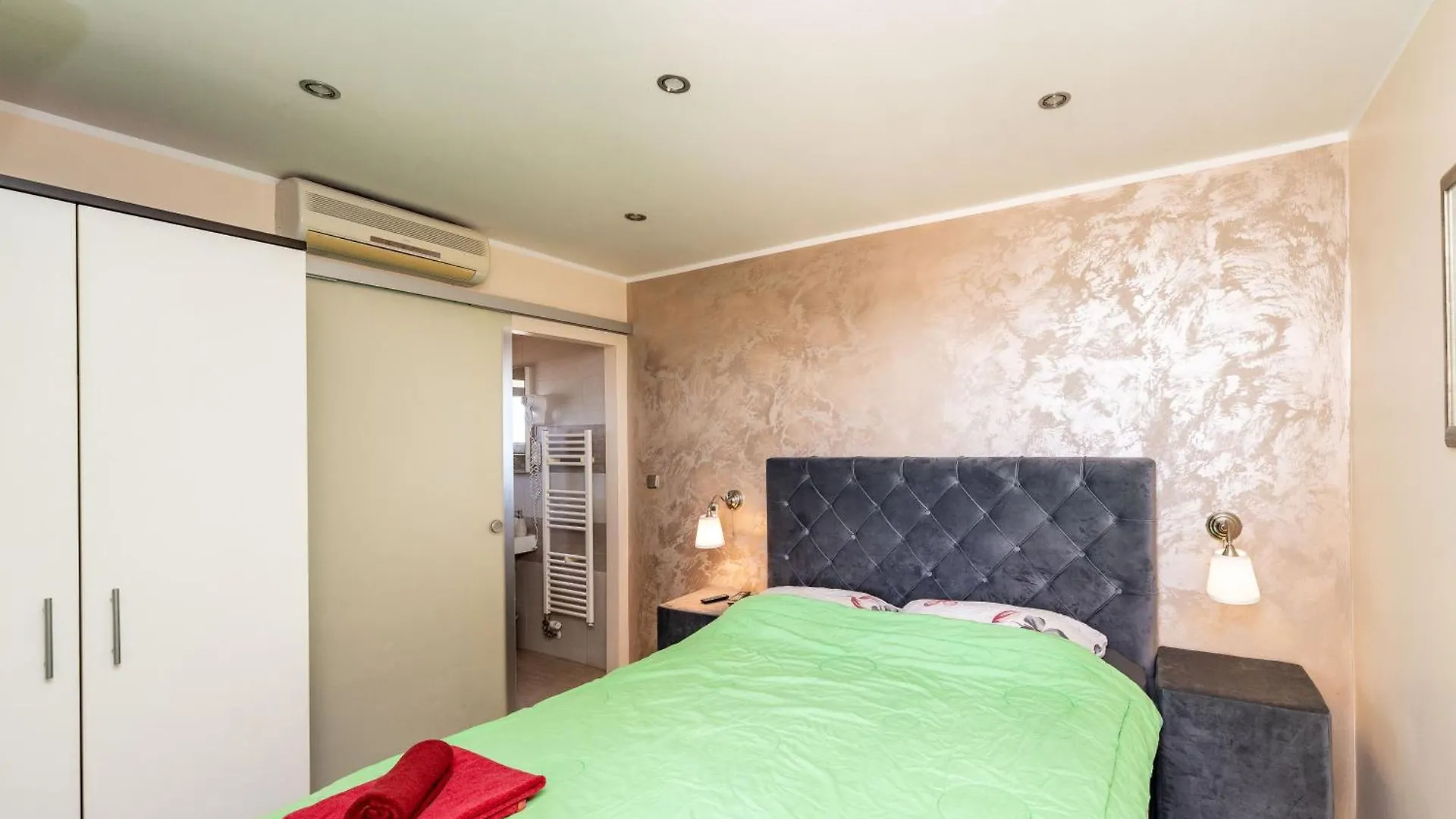Apartments Bracic Spa Sukošan