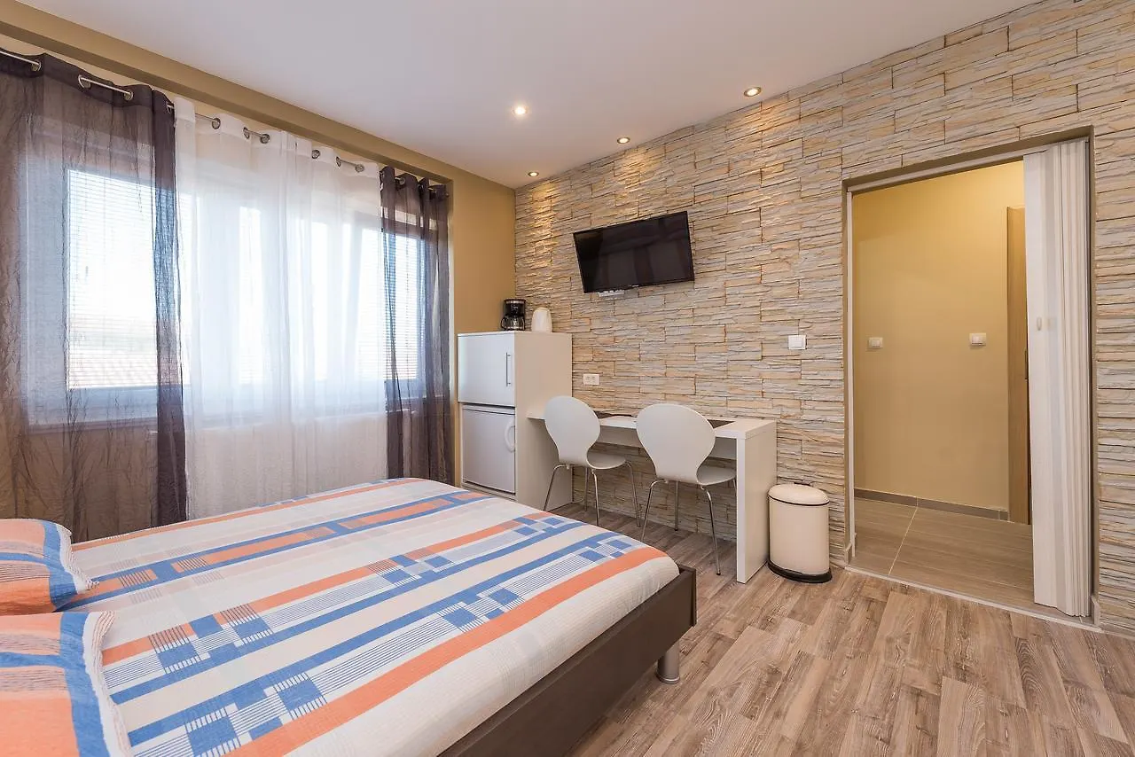 Apartments Bracic Spa Sukošan