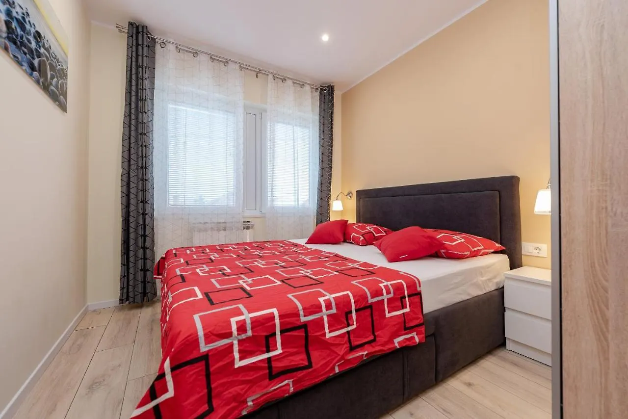 Apartments Bracic Spa Sukošan