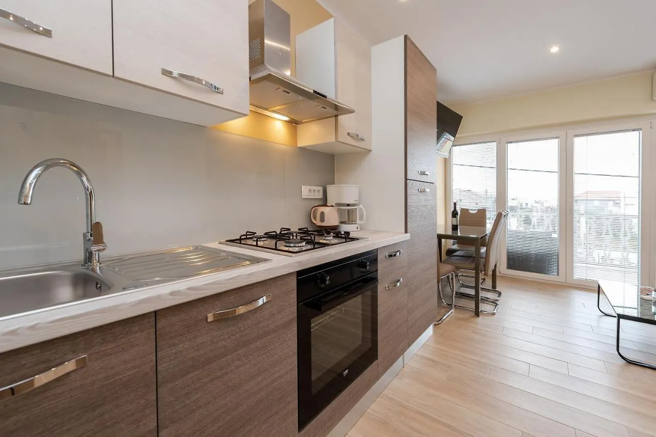 Apartments Bracic Spa Sukošan