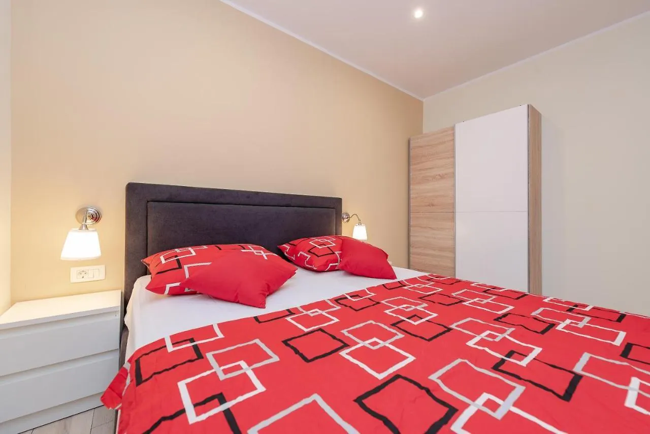 Apartments Bracic Spa Sukošan 0*,