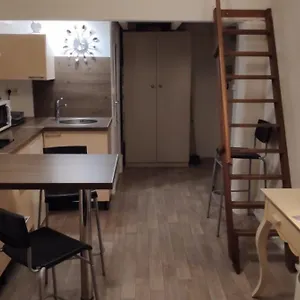 studio-avignon-intra-muros-84000.fr-provencehotel.com/